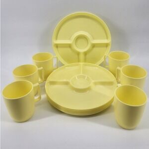 Hawkeye Burlington Basket Co. picnic dish set vintage yellow